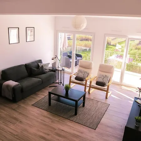 Semesterbostad Marlin House Ii